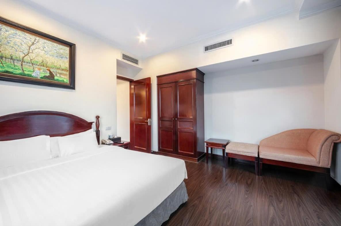 A25 Hotel - 15 Tran Quoc Toan Ханой Екстер'єр фото