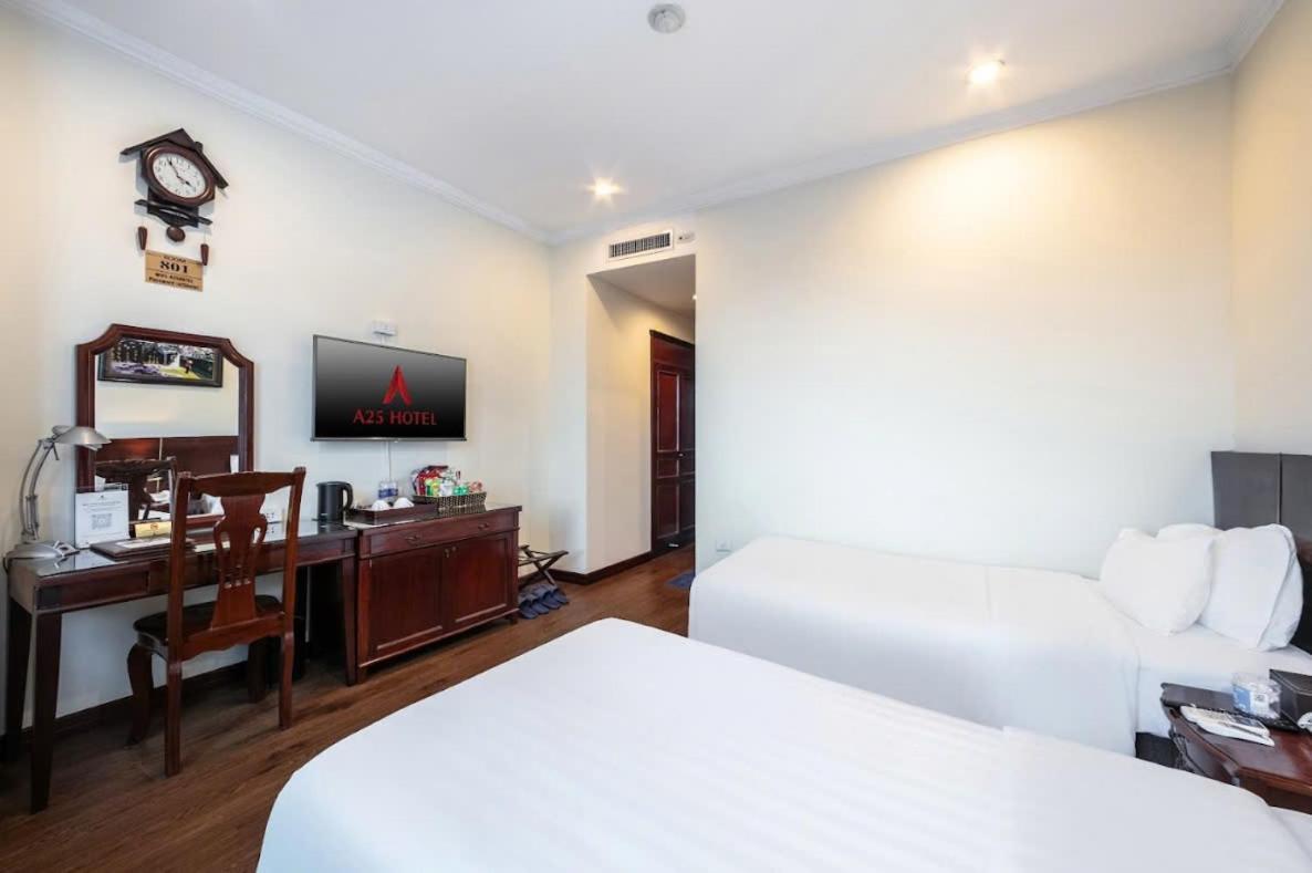 A25 Hotel - 15 Tran Quoc Toan Ханой Екстер'єр фото
