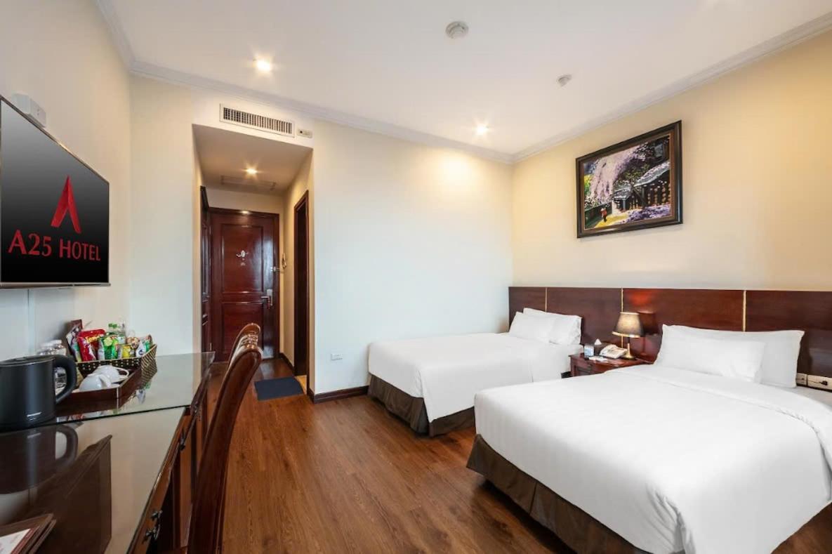 A25 Hotel - 15 Tran Quoc Toan Ханой Екстер'єр фото
