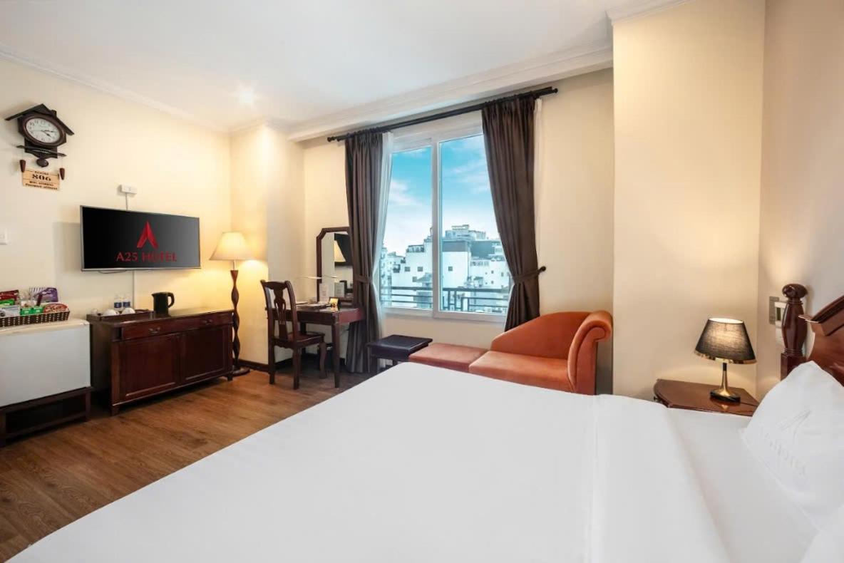 A25 Hotel - 15 Tran Quoc Toan Ханой Екстер'єр фото