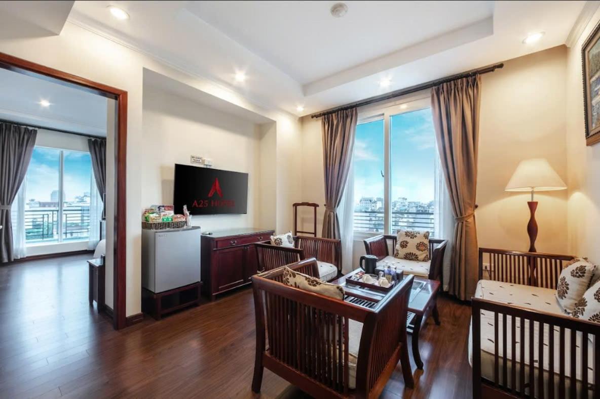 A25 Hotel - 15 Tran Quoc Toan Ханой Екстер'єр фото